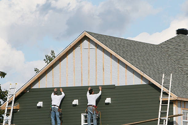 Professional Siding Contractor technician working in Huntington, WV